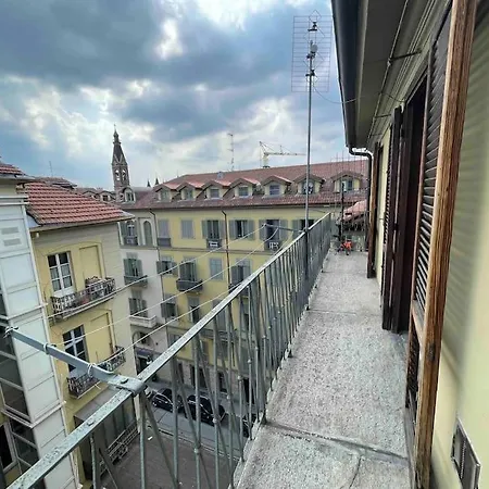 Attico Porta Nuova, Centro Daire Torino